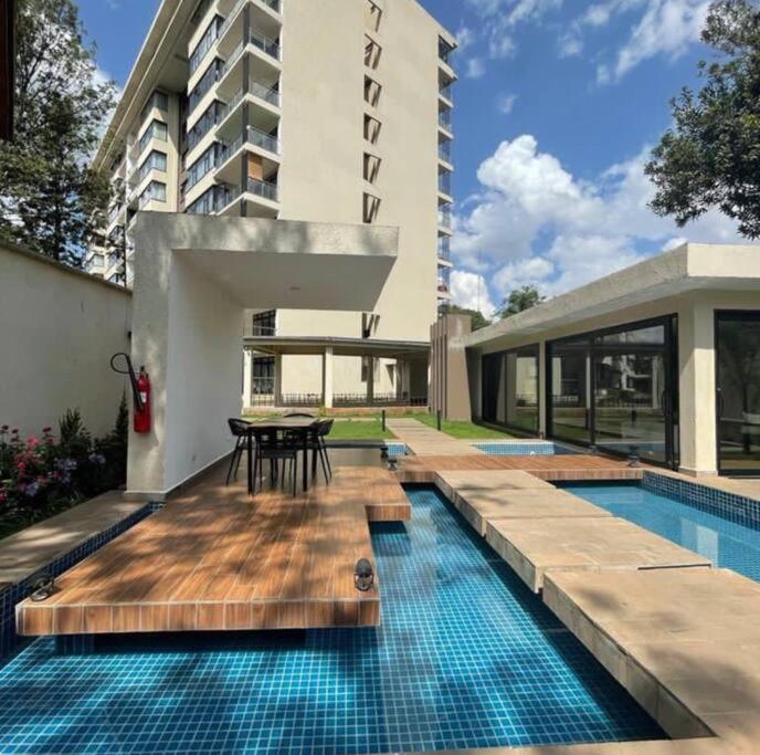 Airy Apartment W/ Pool + Gym Nairobi Exterior photo